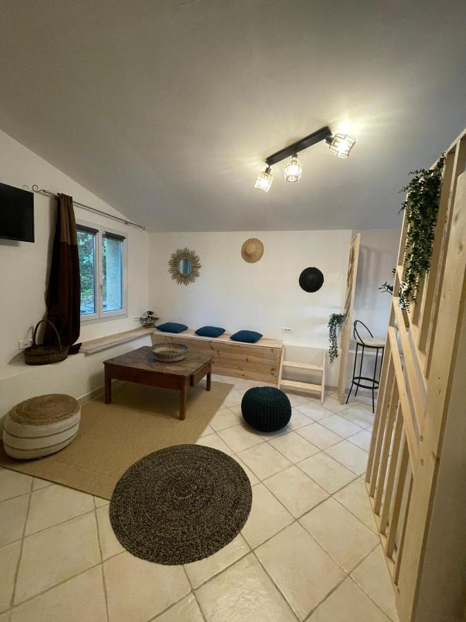 L'Escapade. Entre Aix Et Marseille, Studio Pleine Nature. Fuveau Exterior foto